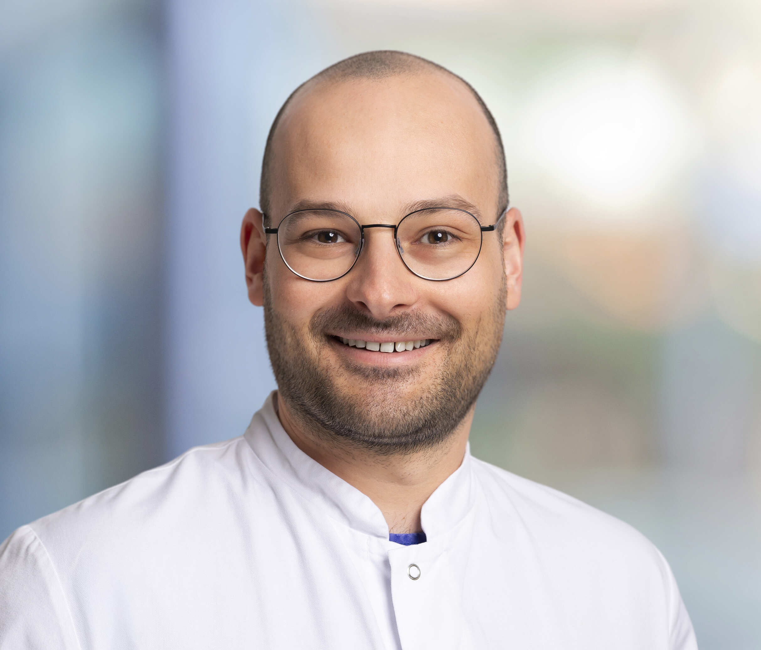 Herr Dr. med. Lukas Weiß